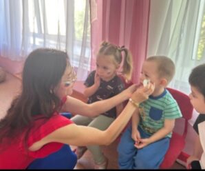 «Флаг ты наш прекрасный-белосинекрасный!…»